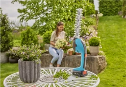 Gardena Akku-Gras- Und Strauchschere PowerCut - Solo